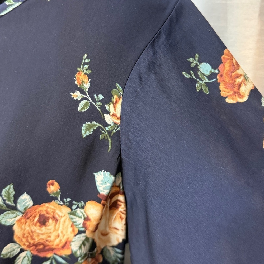 Les Amis Navy Blue Floral Blouse Cape Sleeve Side Tie Semi Sheer Flowy Women’s S - Picture 6 of 9